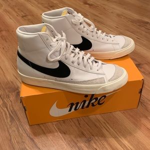 Nike Blazer Mid ‘77